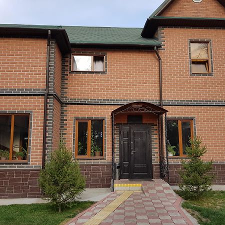 Mini Hotel Leila Almaty Exterior photo